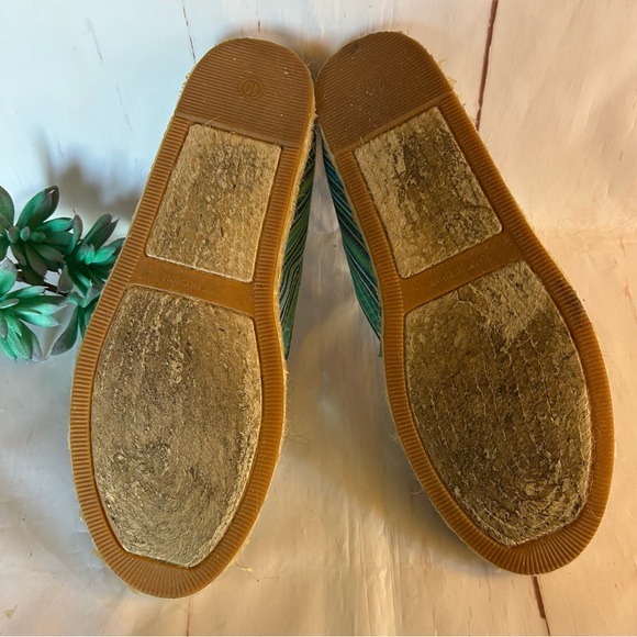 💚OLD NAVY • Striped Canvas Flat Espadrilles - Picture 9 of 12